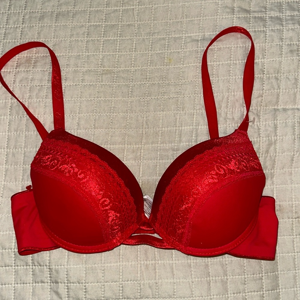 Bella red bra